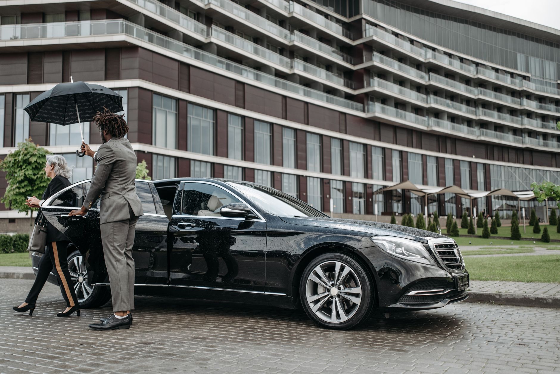 Chauffeur privé équipe à Villeurbanne